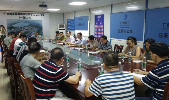 62802座谈会现场.jpg