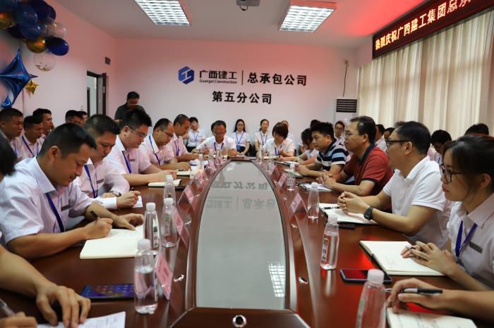 5.1座谈会现场。杨钰 摄700.JPG