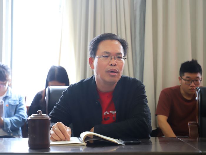 陈祖训作讲话。谭龙 摄.jpg