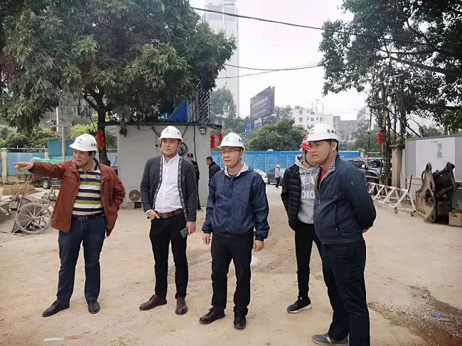 3查抄现场。贺勇 摄（建图）.jpg