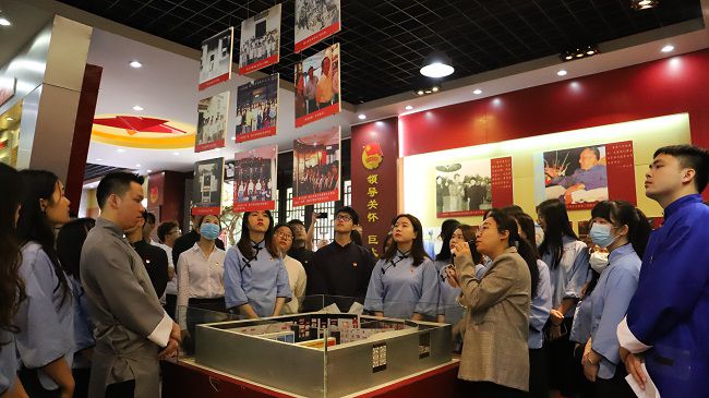 当真听取馆内解说（建图）.jpg