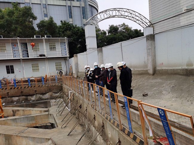 查抄现场。莫光富 摄（建图）.jpg