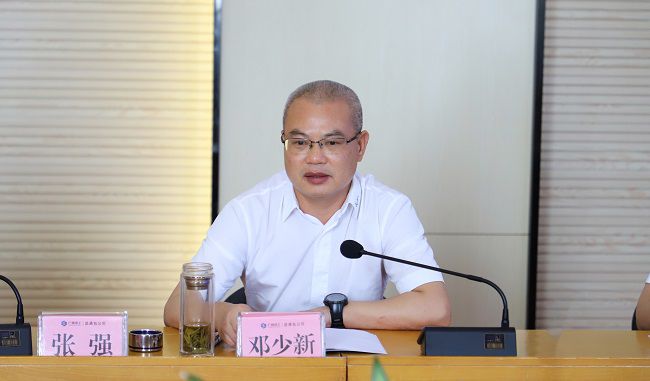 邓少新讲话。 郑诗宝 摄（建）.jpg