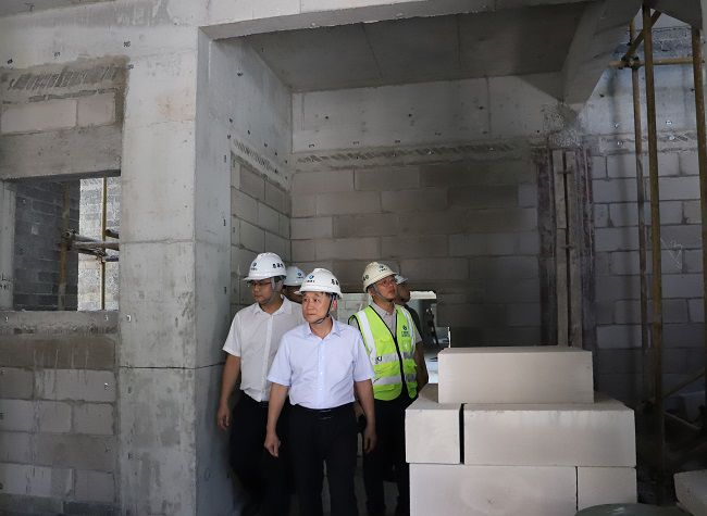 张强在项目现场。杨钰 摄（建图）.jpg