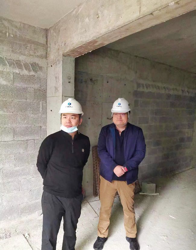 查抄现场；平鹗 摄（建图）.jpg