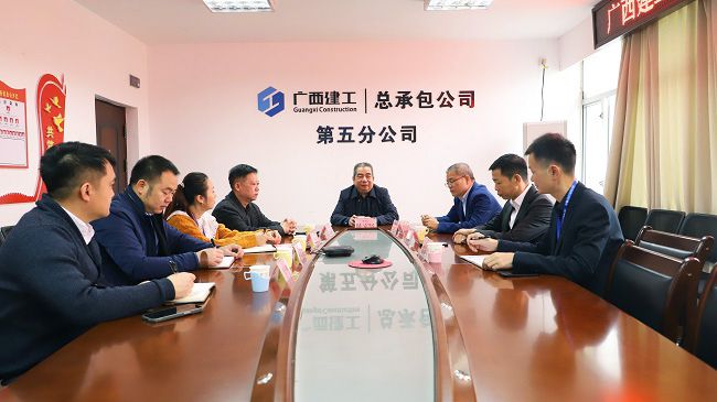 座谈现。ńㄍ迹1.jpg